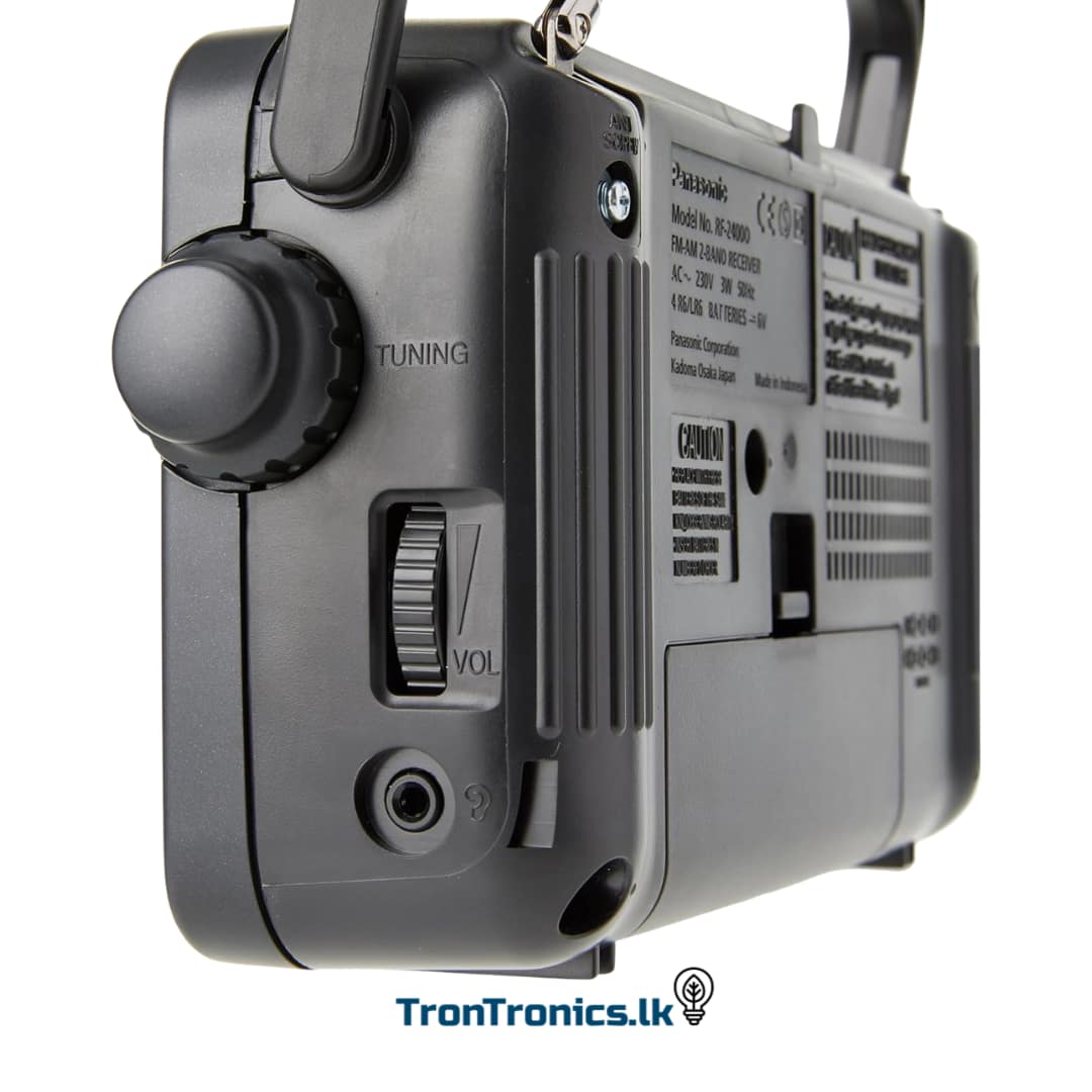 Panasonic RF-2400DEG Portable Radio FM - Image 3