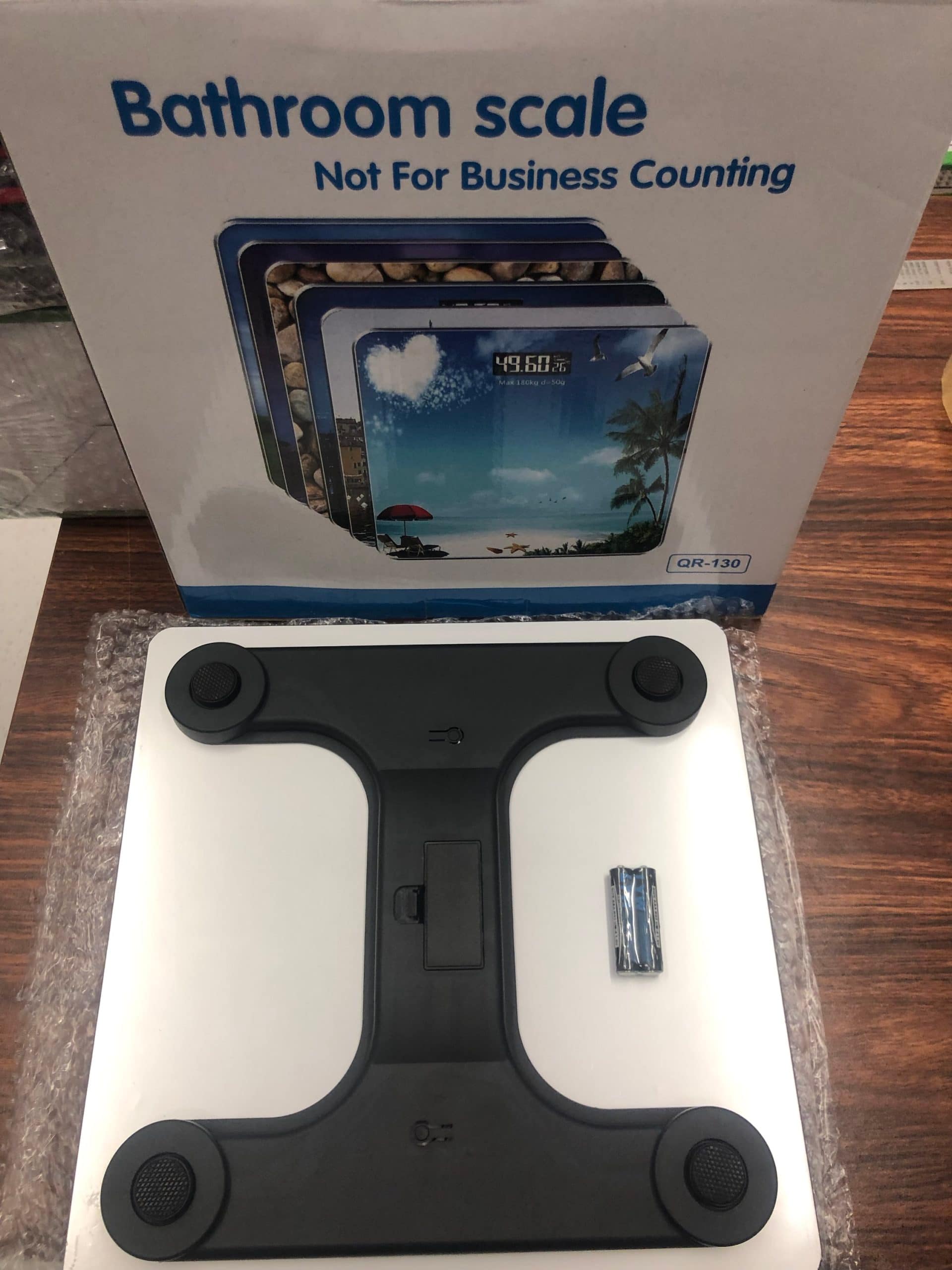 High Quality Scenic Bathroom Body weighing Scale. (Tempered Glass) - Image 3